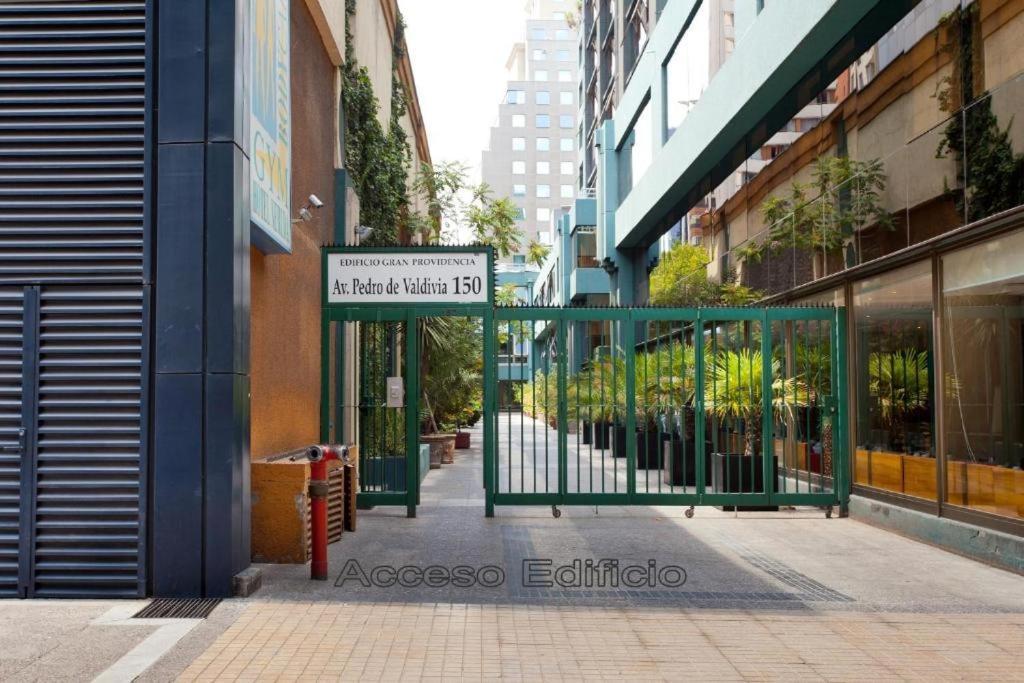 Amoblado , En El Corazon De Providencia, Incluye Estacionamiento Apartamento